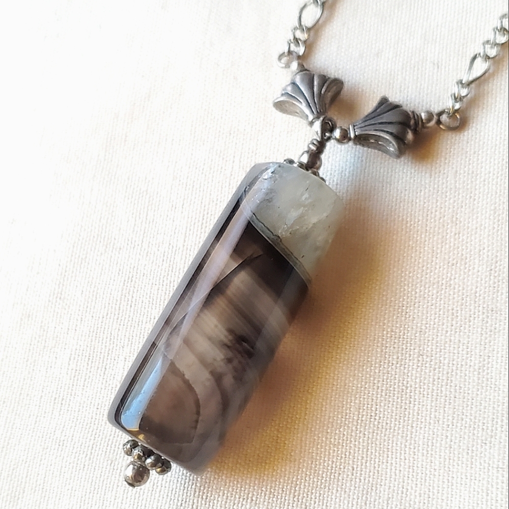 Handmade Black Stripe Agate Column Pendant Necklace - Picture 4 of 9